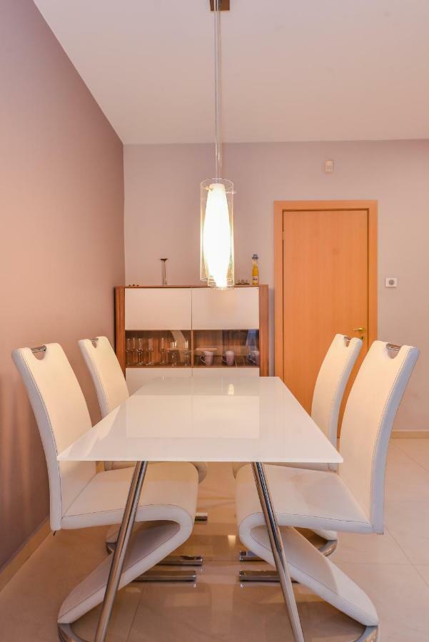 Extravaganzzo - Super Central One Bedroom Modern Apartment By Flat Mаnager 소피아 외부 사진